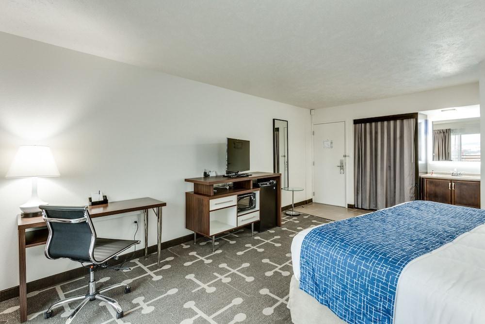 Baymont By Wyndham